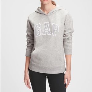NWT Gap Logo Hoodie  COLOR Light Gray Marl
